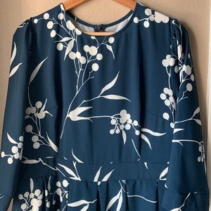Blue and White Floral 3/4 Sleeve Pleated Midi Dress